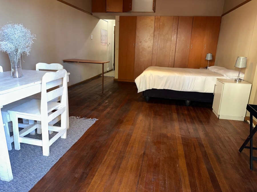 1 Bedroom Property for Sale in Quigney Eastern Cape